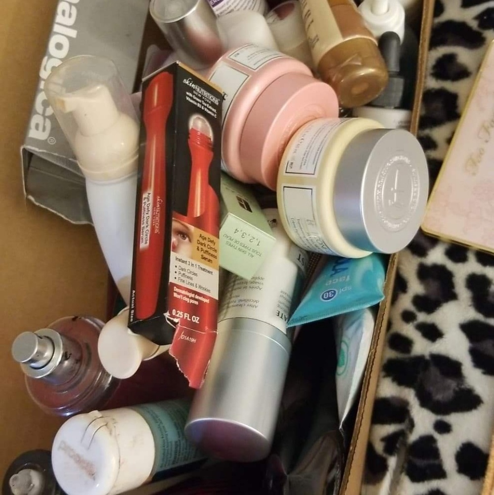 Make-up De-stash - Picture 3 of 4